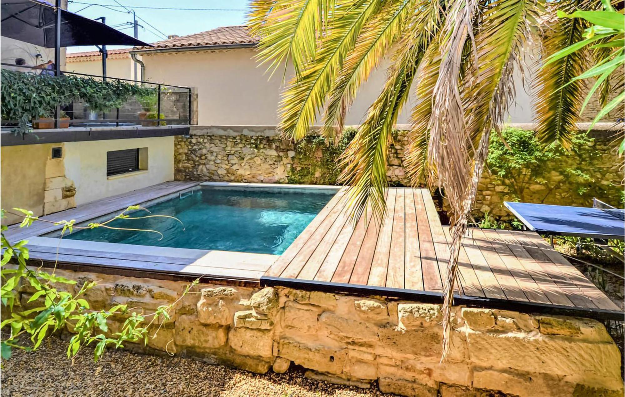 Awesome Apartment In Pujaut With Swimming Pool Exterior photo